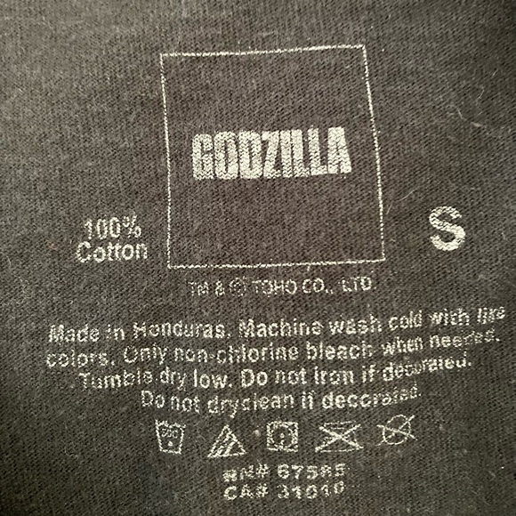 Godzilla “Great Wave off Kanagawa” monster movie T-shirt, size small - Picture 4 of 6